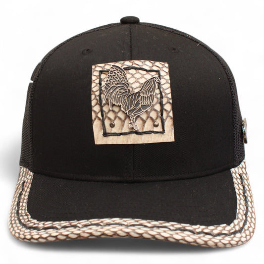 Gorra Vaquera Negra con Herraje de Gallo Plano Negro