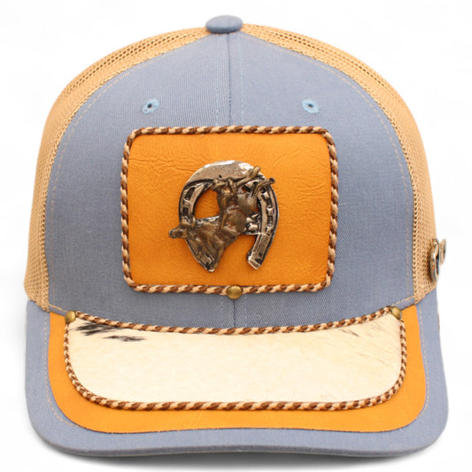 Gorra Vaquera Azul Cielo con Herraje de Herradura y Monta