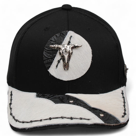 Gorra Vaquera Negra con Herraje Cráneo de Toro
