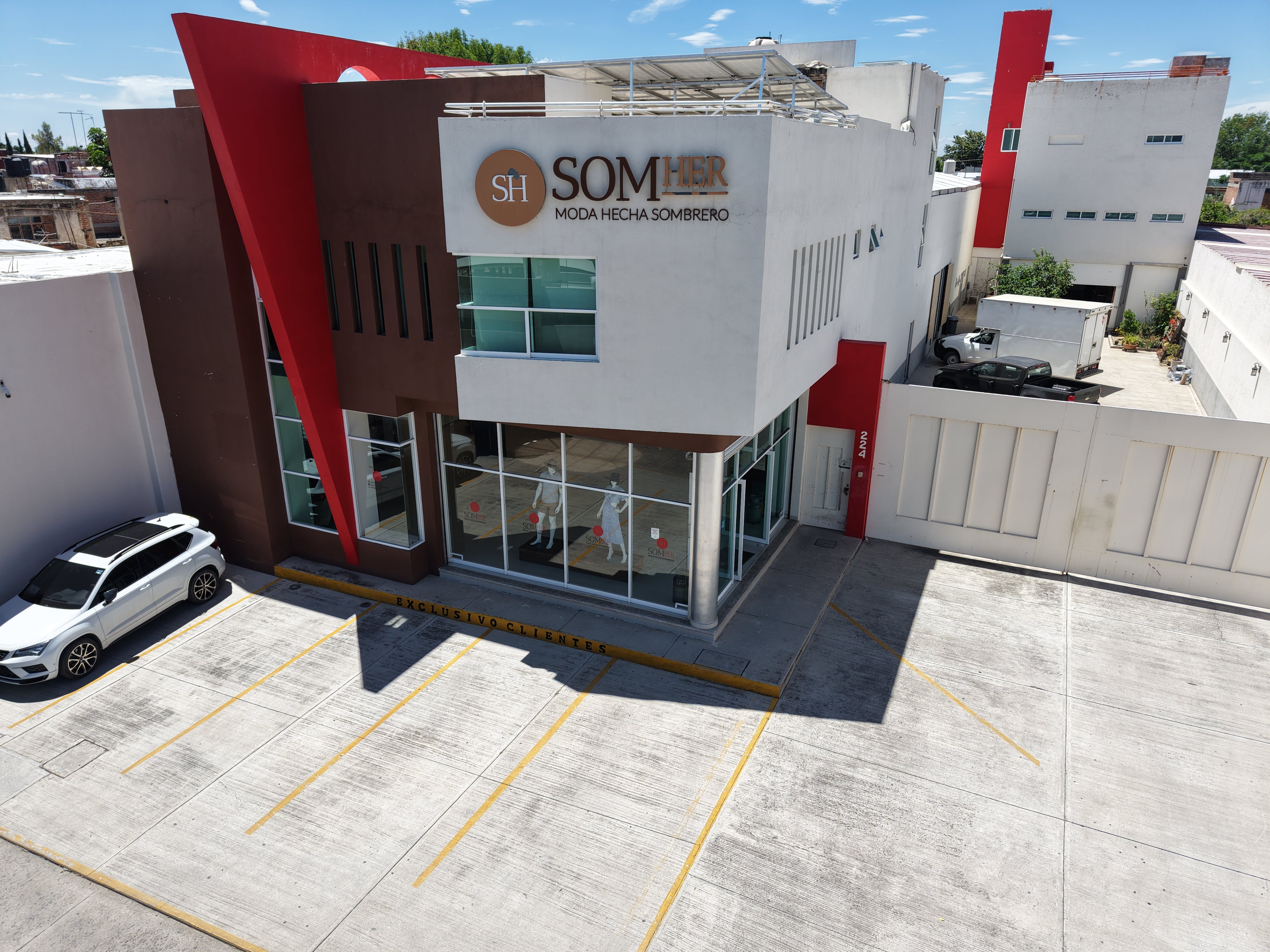 SomHer Hats
