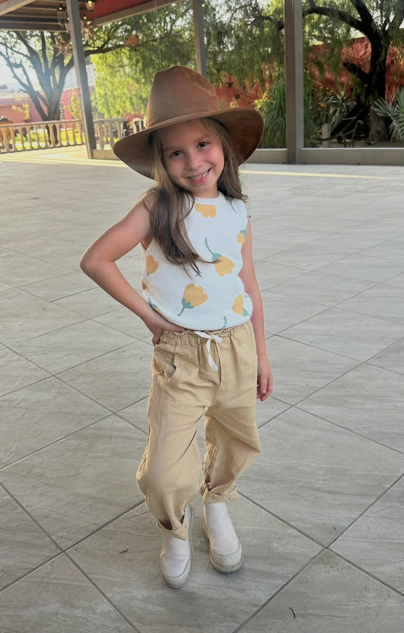 Cliente real con sombrero SOM HER