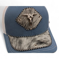 Gorra Vaquera Azul Cielo Herraje Cráneo de Toro
